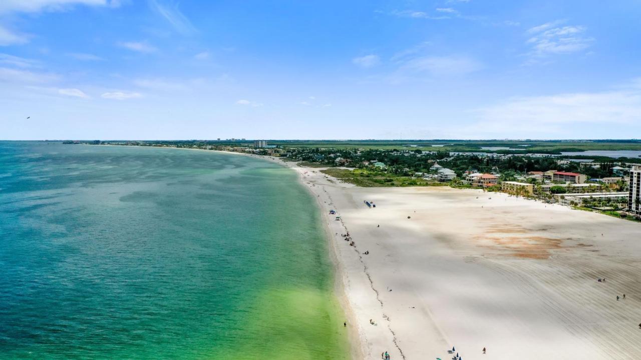 Gullwing Beach Front Resort فورت مايس بيتش المظهر الخارجي الصورة